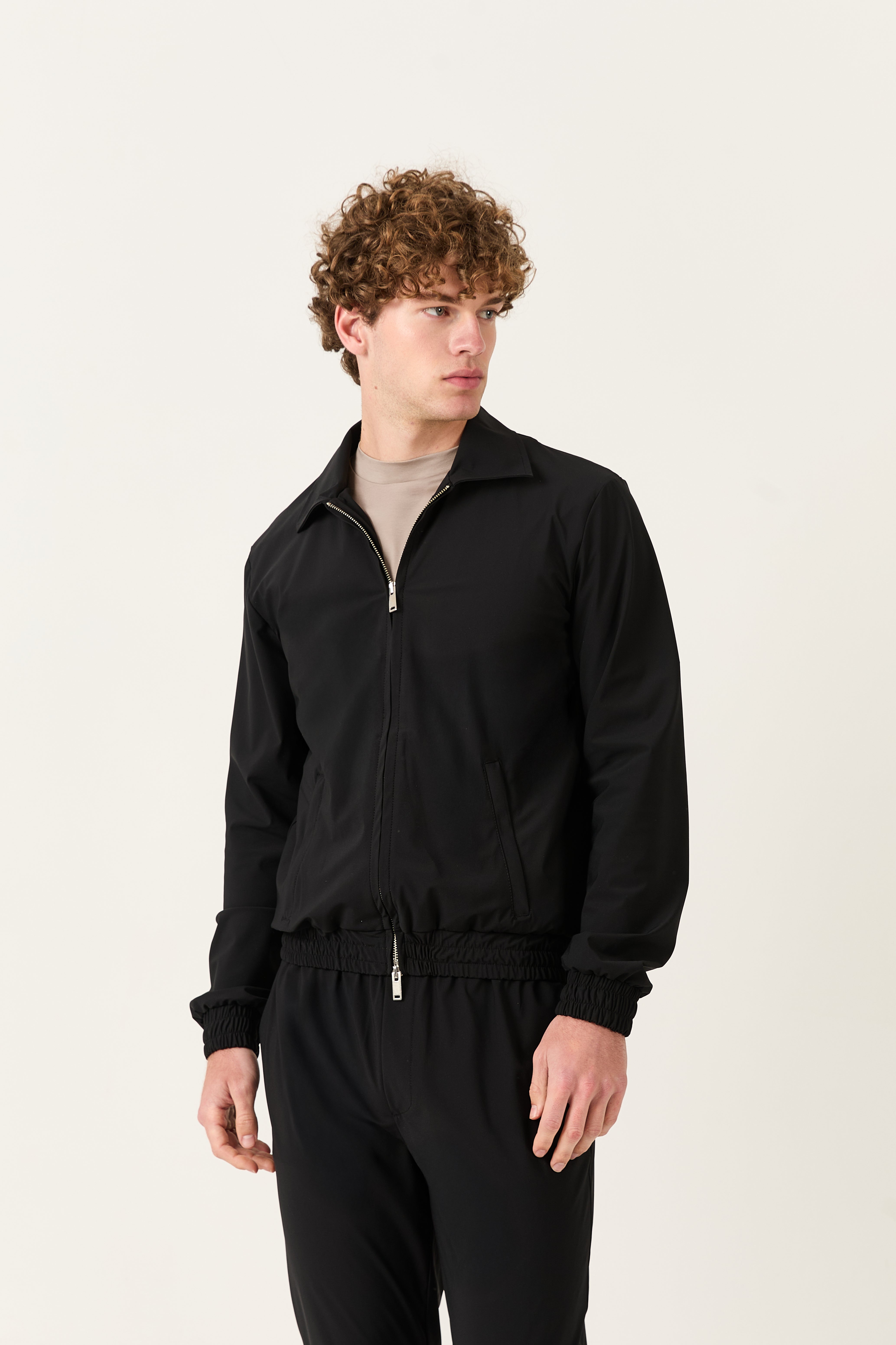 Cavalletta Black Tech Tracksuit – Marfil Edition